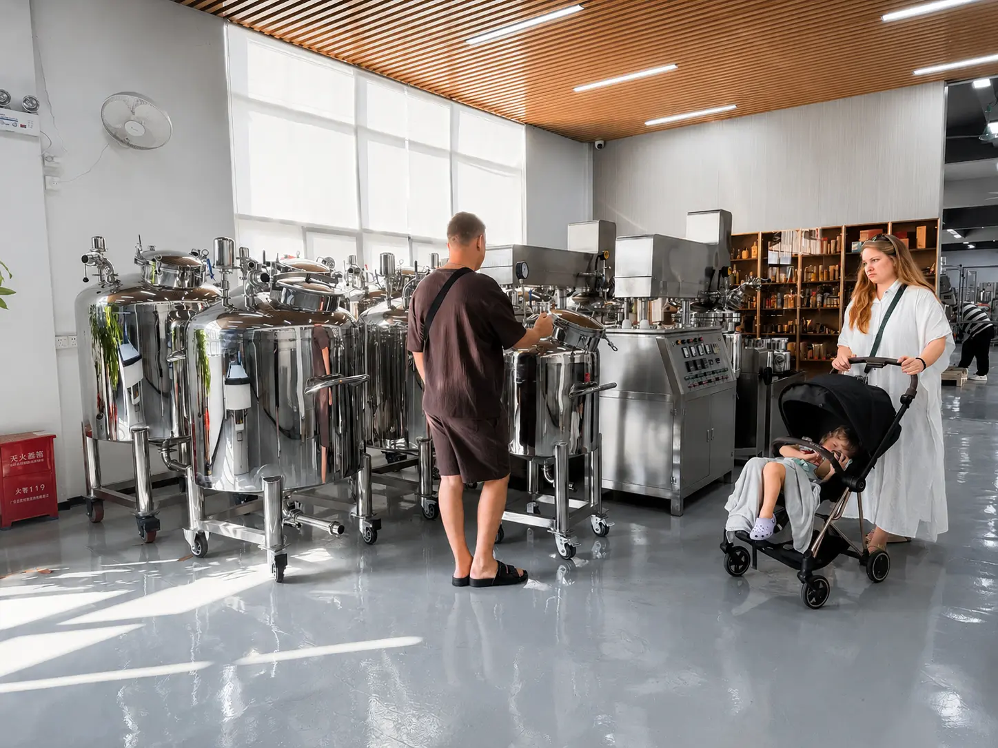 Customer Inspection For Perfume Production Machines Russia Customer Checking Perfume Mixing Tanks And Cooling Filtration Equipment At HONEMIX Factory