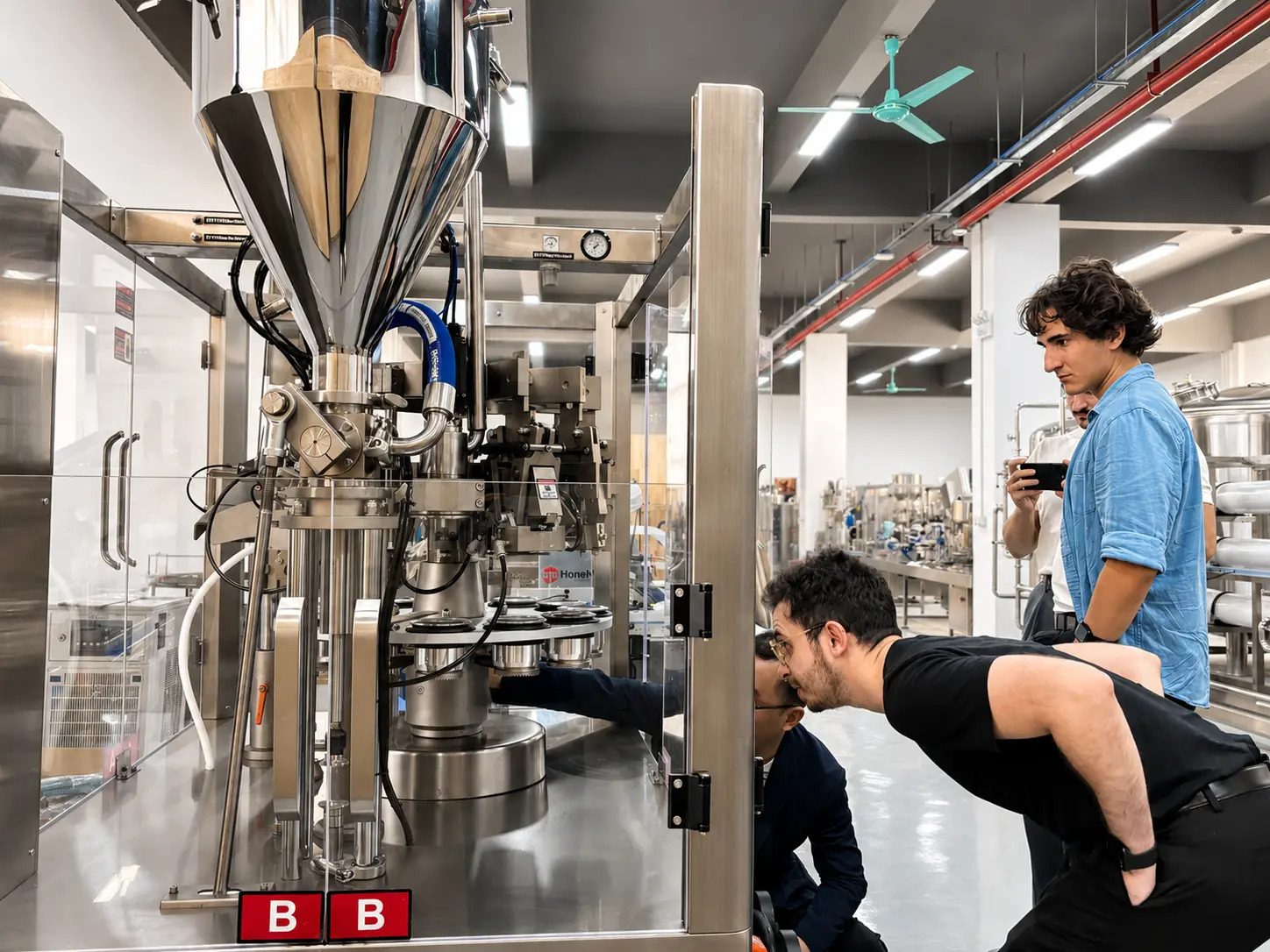 AFM-CR Filling Capping Machine Inspection Spain-Customer-Inspecting-Cream-Jar-Filling-For-Skincare-Cream
